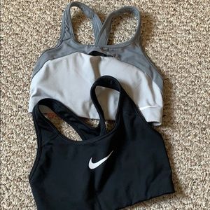 2 sports bras